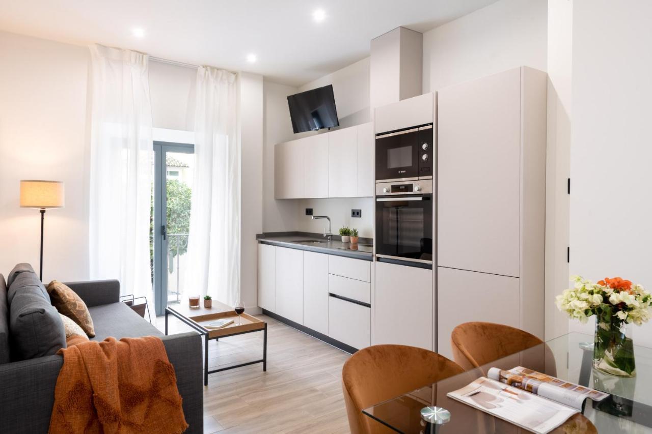 Avanti Buganvilla, La Autentica * Seville